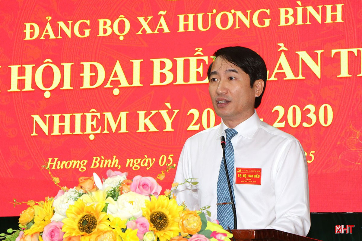 Đồng chí Lê Quang Vinh - Chủ tịch UBND xã Hương Bình khai mạc đại hội