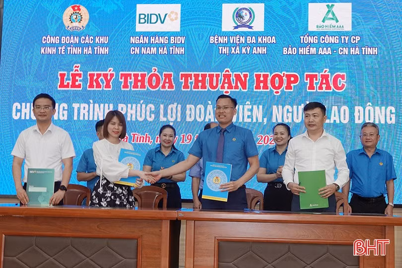 Công đoàn Các khu kinh tế tỉnh ký kết thỏa thuận hợp tác với Bệnh viện Đa khoa TX Kỳ Anh và các đơn vị đối tác tại lễ phát động Tháng Công nhân 2024.