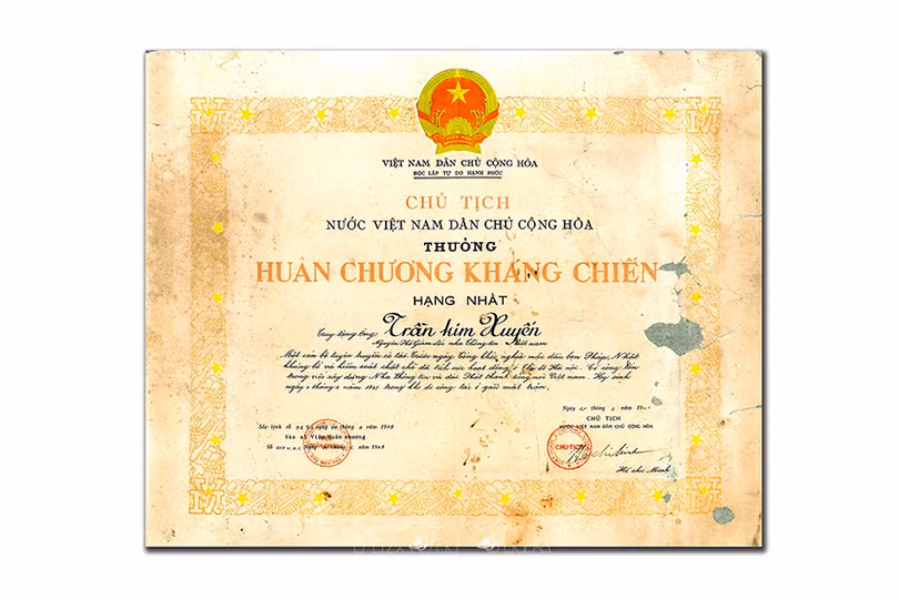 Nhà báo Trần Kim Xuyến được bổ nhiệm làm lãnh đạo đầu tiên của Việt Nam Thông tấn xã (nay là TTXVN) vào năm nào?
