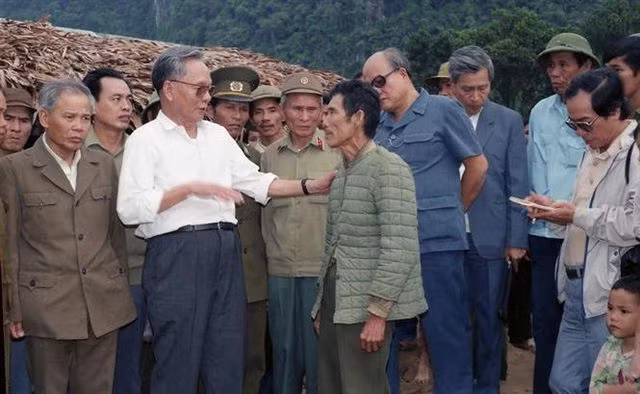 Nhìn lại những hình ảnh của nguyên Chủ tịch nước Lê Đức Anh