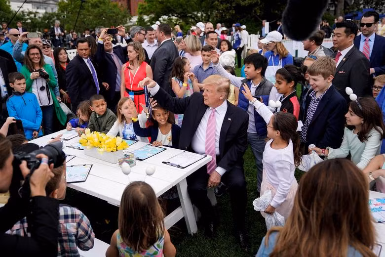 Vợ chồng Tổng thống Donald Trump tổ chức Lễ Phục sinh cho trẻ em tại Nhà Trắng