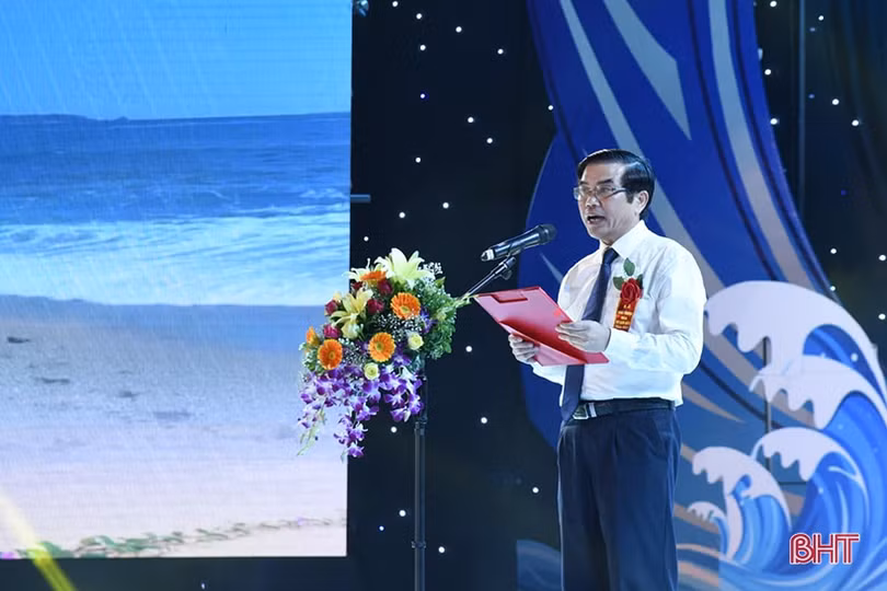 Khai trương du lịch biển Hà Tĩnh năm 2019