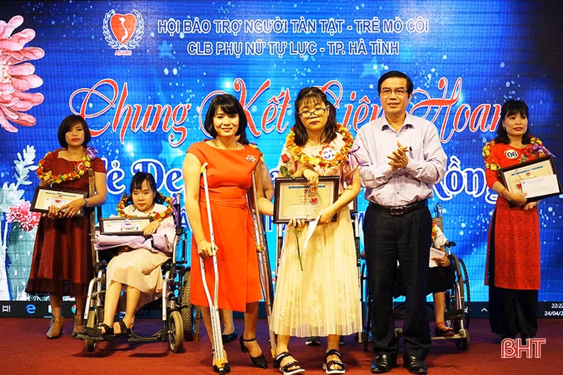 Chung kết Liên hoan Vẻ đẹp hoa xương rồng Hà Tĩnh lần thứ nhất