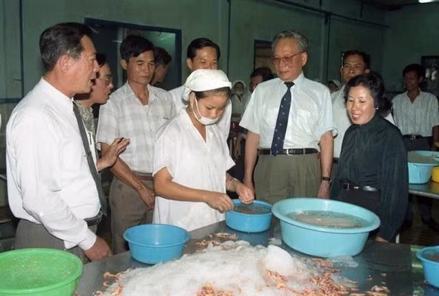 Nhìn lại những hình ảnh của nguyên Chủ tịch nước Lê Đức Anh