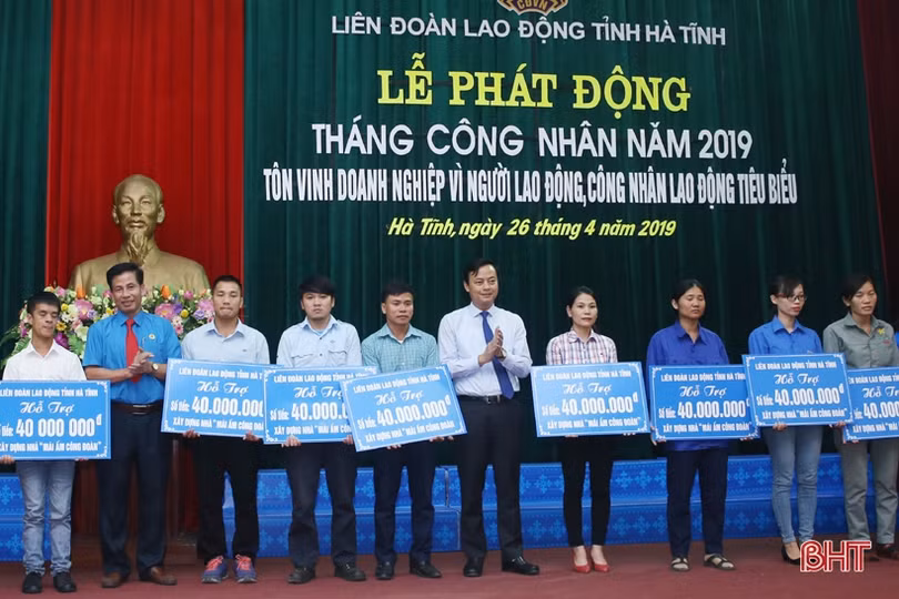 Hà Tĩnh tôn vinh 50 lao động giỏi, 15 doanh nghiệp vì người lao động