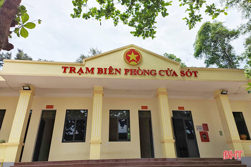 Trạm biên phòng Cửa Sót tuy không dùng nhiều thiết bị điện song rất bất tiện khi sử dụng do điện yếu.
