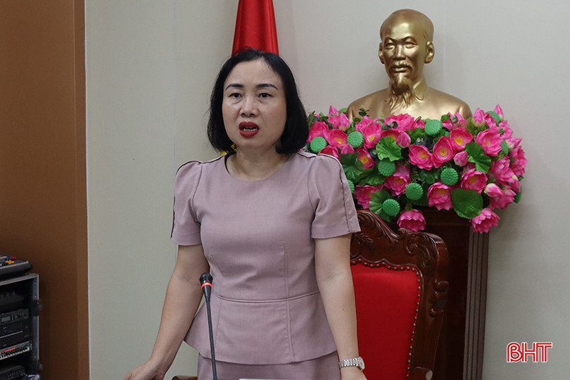 Trưởng ban Kinh tế - Ngân sách HĐND tỉnh Nguyễn Thị Thúy Nga kết luận cuộc làm việc.