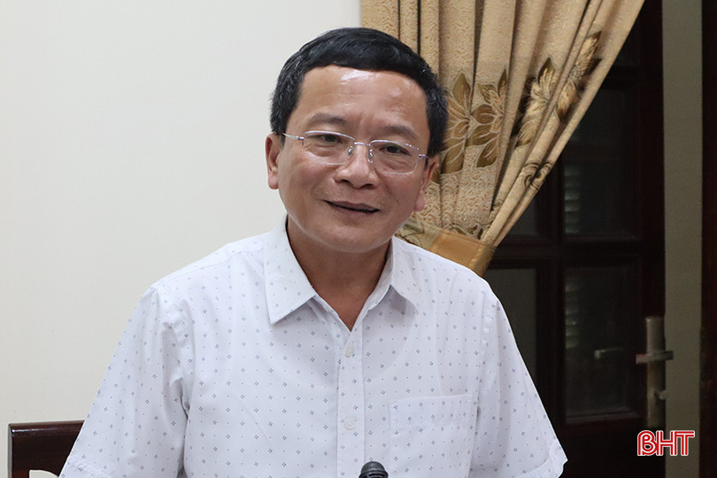 Phó Chủ tịch HĐND tỉnh Trần Văn Kỳ yêu cầu các sở, ngành tiếp thu ý kiến các đại biểu tham dự để tiếp tục hoàn thiện các tờ trình, dự thảo nghị quyết trình kỳ họp.