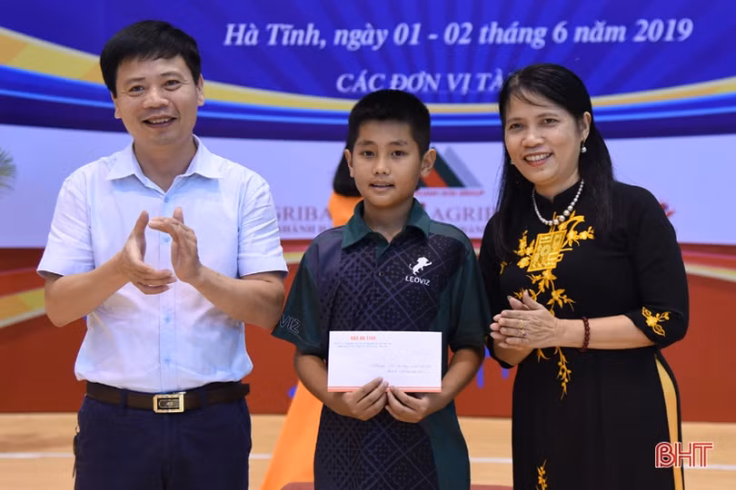 Giải Bóng bàn Báo Hà Tĩnh mở rộng kết thúc thành công
