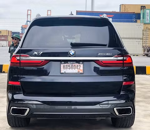 BMW X7 đầu tiên về Việt Nam, giá khoảng 7 tỷ đồng