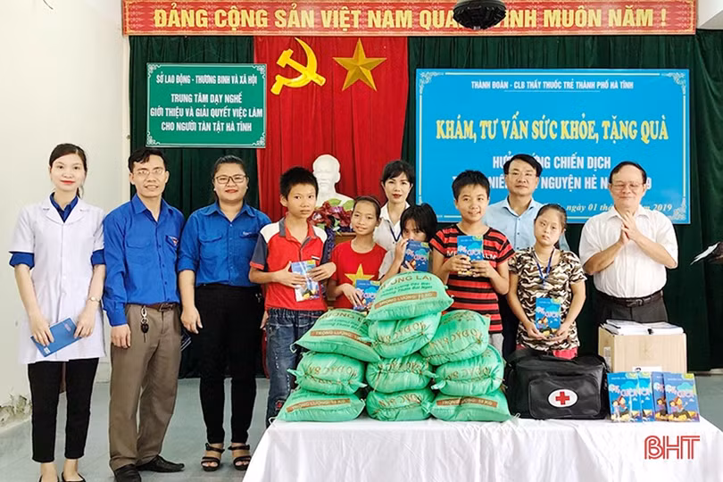 Tuổi trẻ Hà Tĩnh sôi nổi ra quân chiến dịch tình nguyện hè 2019