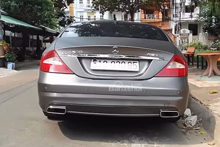 Xe sang Mercedes CLS500 giá chỉ 418 triệu tại Việt Nam