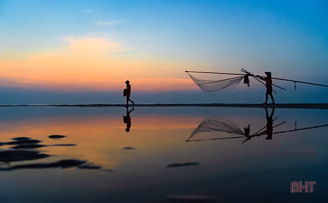 Biển rì rào “kể chuyện” quê hương…