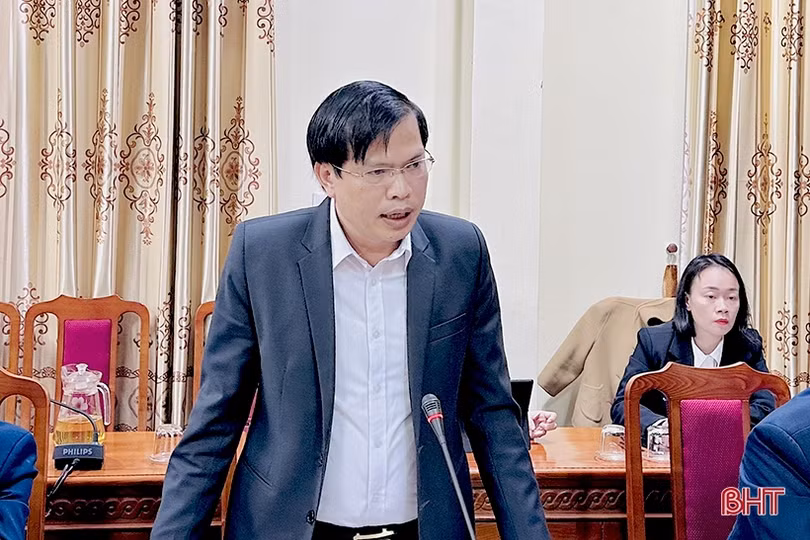 Các tổ đại biểu HĐND tỉnh thảo luận nội dung trình Kỳ họp thứ 17