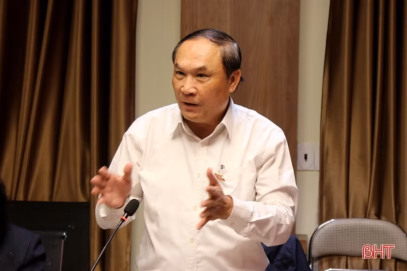 Các tổ đại biểu HĐND tỉnh thảo luận nội dung trình Kỳ họp thứ 17