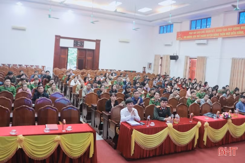 Phổ biến Luật Bảo vệ bí mật Nhà nước cho 120 cán bộ Hương Sơn