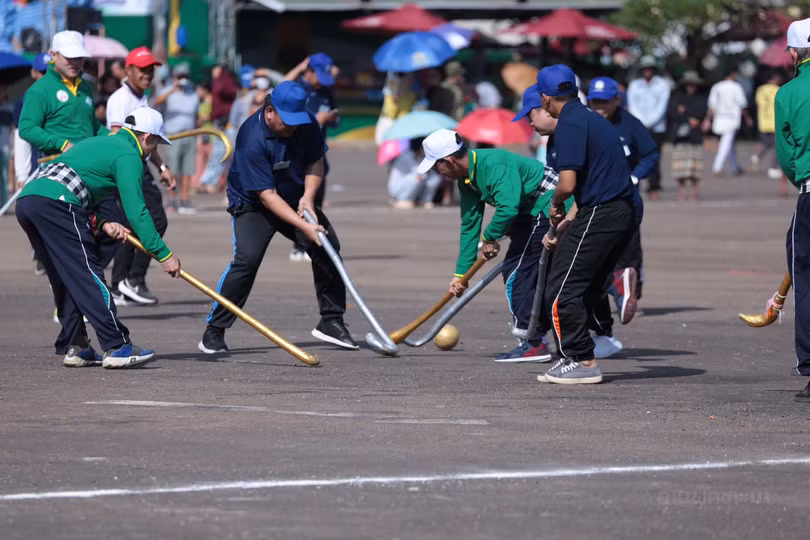 Người Lào vui hội That Luang