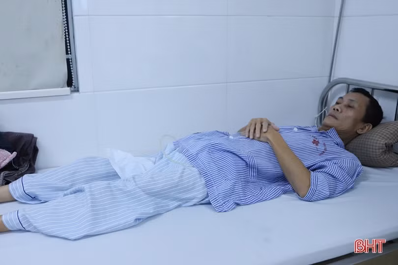 MS 2324: Người đàn ông khuyết tật tâm huyết làm việc thiện cần được giúp đỡ