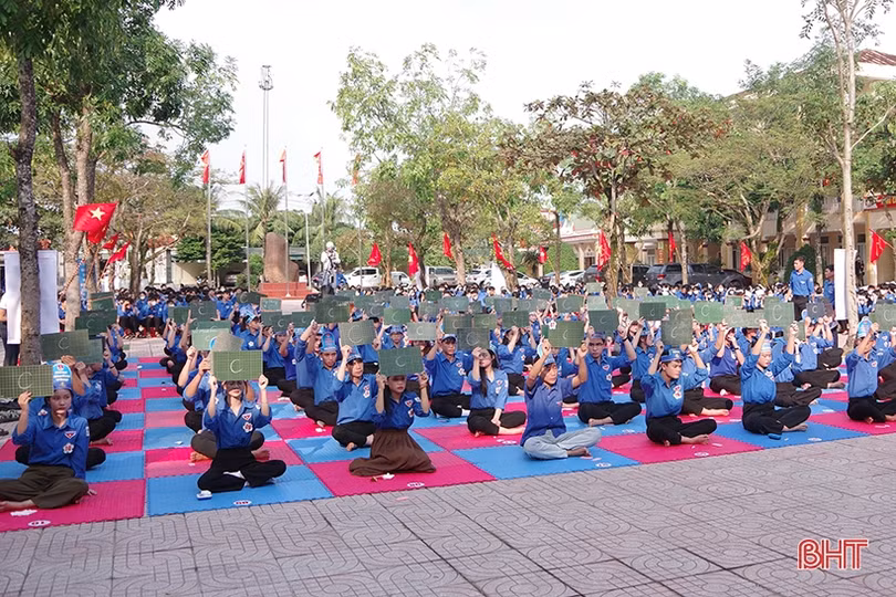 “Mềm hóa” phổ biến pháp luật qua hội thi rung chuông vàng