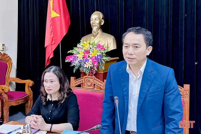 Các tổ đại biểu HĐND tỉnh thảo luận nội dung trình Kỳ họp thứ 17