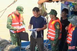 Hà Tĩnh tăng cường giám sát tàu cá qua cảng, góp phần chống khai thác IUU