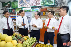Tăng cường hỗ trợ nông dân tiếp cận công nghệ, chuyển đổi số