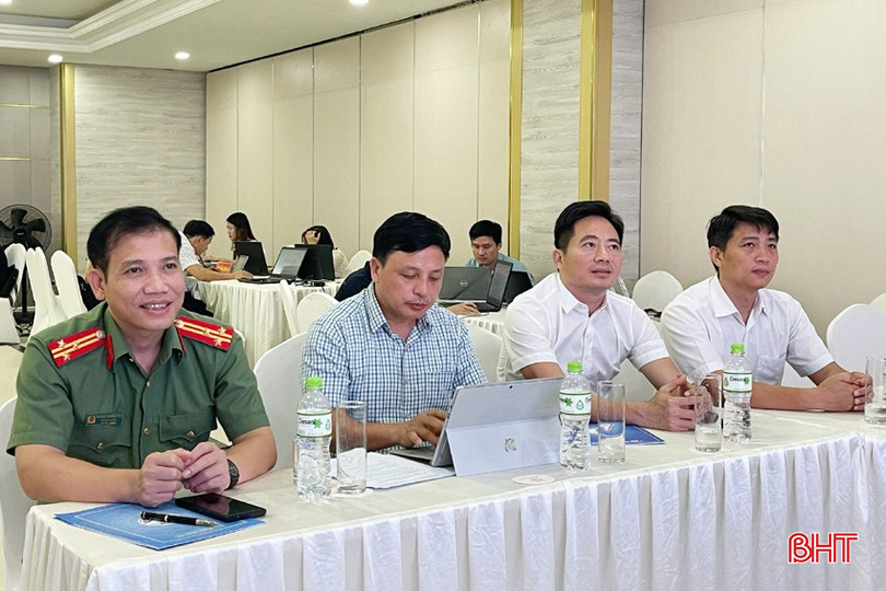 Các đại biểu tham dự buổi diễn tập.