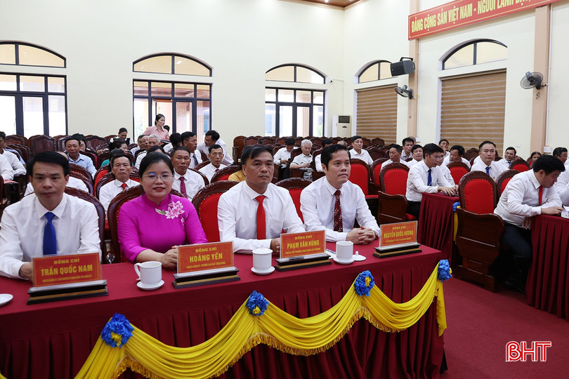 Các đại biểu tham dự hội nghị.