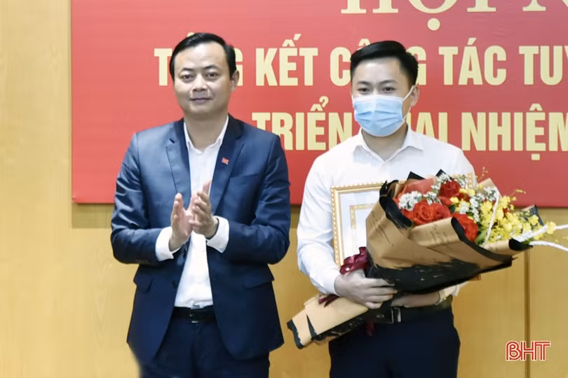 Tổ chức hội nghị học tập chỉ thị, nghị quyết phù hợp, bám sát nhiệm vụ chính trị các cấp, đơn vị