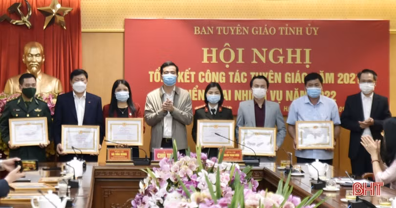 Tổ chức hội nghị học tập chỉ thị, nghị quyết phù hợp, bám sát nhiệm vụ chính trị các cấp, đơn vị