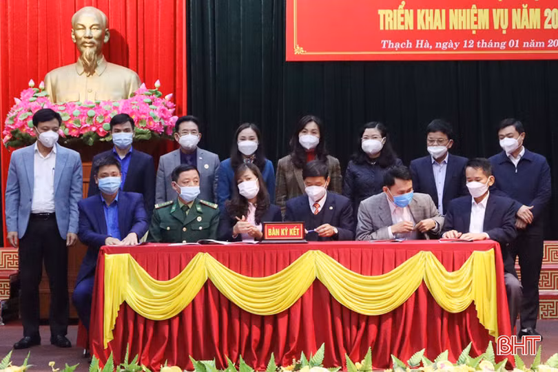 Thủ tướng Chính phủ tặng bằng khen cho Ủy ban MTTQ huyện Thạch Hà