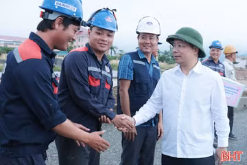 Tiếp tục tập trung cao cho các dự án động lực tại Khu kinh tế Vũng Áng