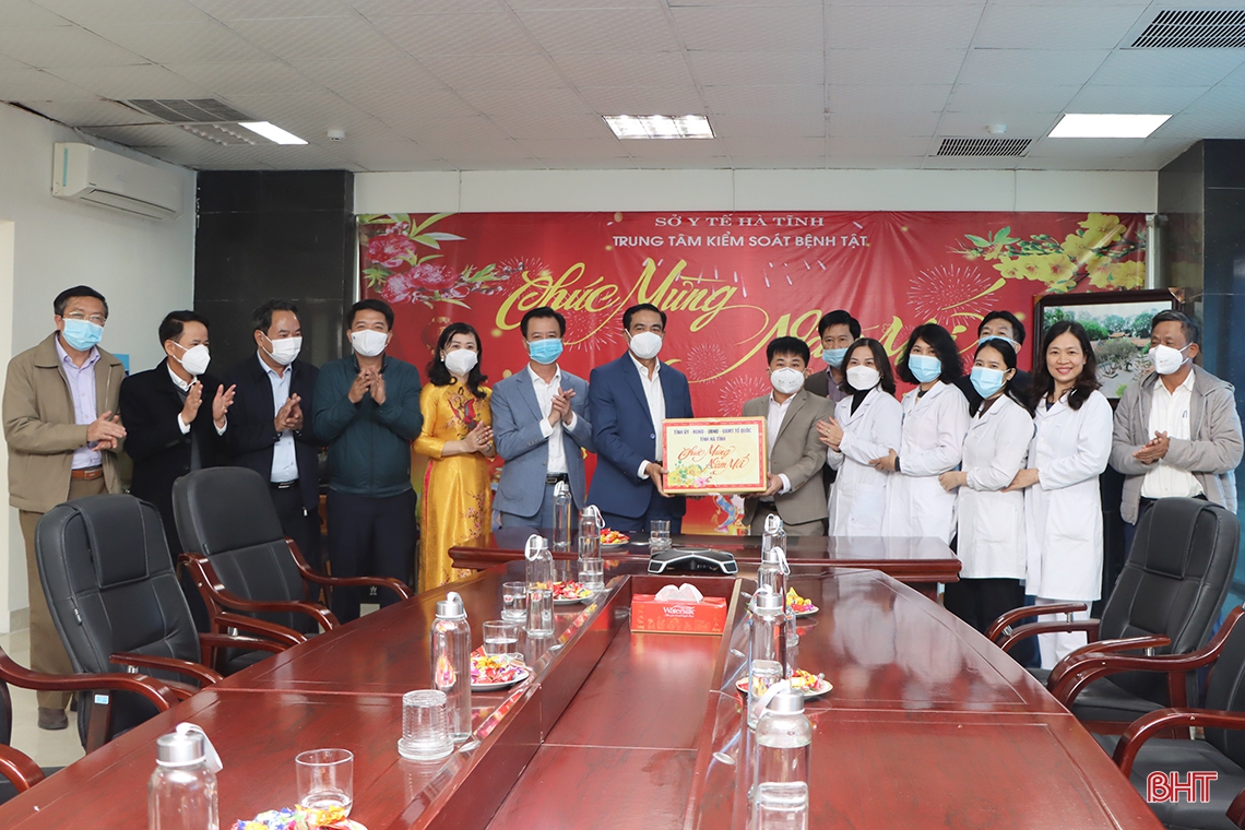 Tiếp tục làm tốt công tác phòng, chống dịch COVID-19 và kiểm soát an ninh trật tự dịp tết