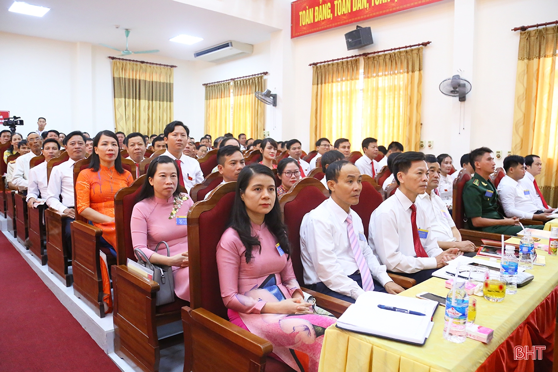 Bầu 34 đồng chí vào Ban Chấp hành Đảng bộ huyện Lộc Hà nhiệm kỳ 2020-2025