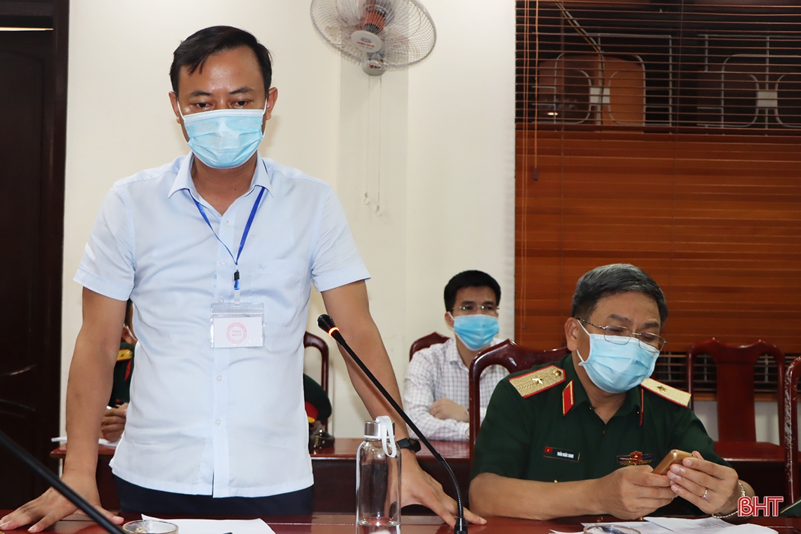 Kiểm tra việc niêm yết tiểu sử ứng cử viên, đảm bảo thuận tiện cho cử tri nghiên cứu, lựa chọn