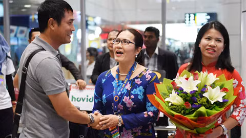 u22 viet nam thoi nam cham voi truyen thong nuoc chu nha