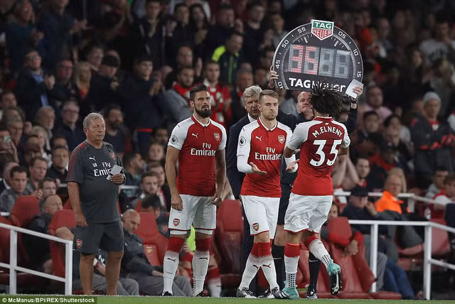 khai man ngoai hang anh arsenal thang nghet tho truoc leicester city