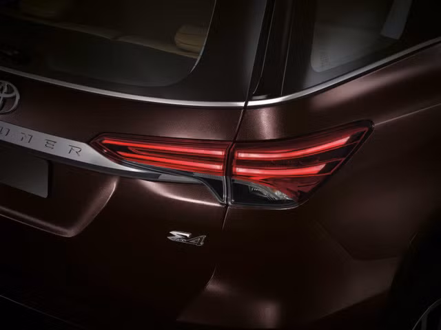 toyota fortuner 2017 chinh thuc ra mat dong nam a voi trang bi tot hon