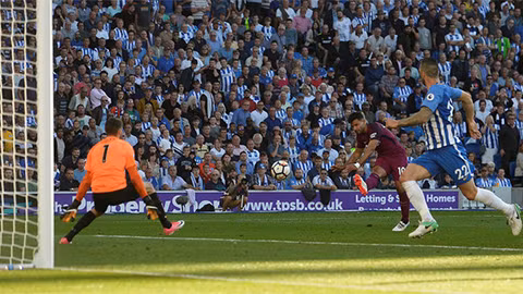 man city thang nhe chelsea phoi ao