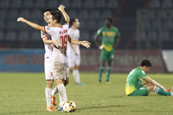 Play off Nam Định - Hà Nội B: Đại chiến trên “chảo lửa” thành Vinh!