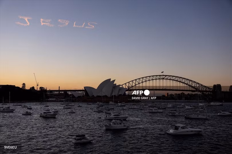 Sydney bắn pháo hoa đón năm mới 2022