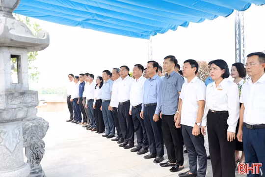 Trang trọng lễ giỗ lần thứ 95 của Tổng Bí thư Trần Phú 
