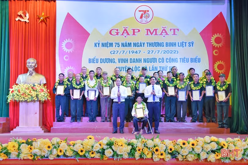 Các địa phương biểu dương, khen thưởng người có công tiêu biểu