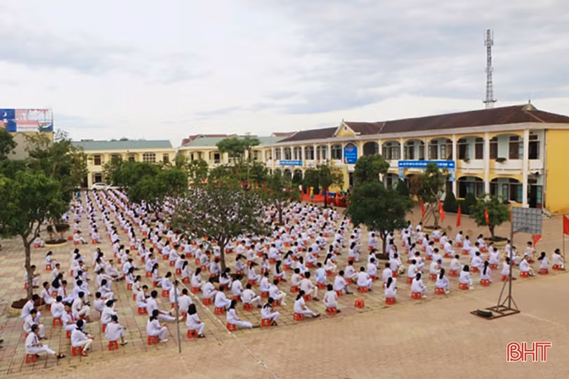 Tăng gần 570 học sinh lớp 6, các trường THCS ở TP Hà Tĩnh lo áp lực sỹ số