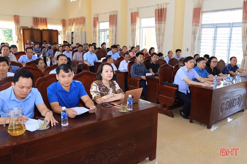Hương Sơn lấy ý kiến dân cư 5 xã về dự án nâng cấp đường hơn 1.000 tỷ