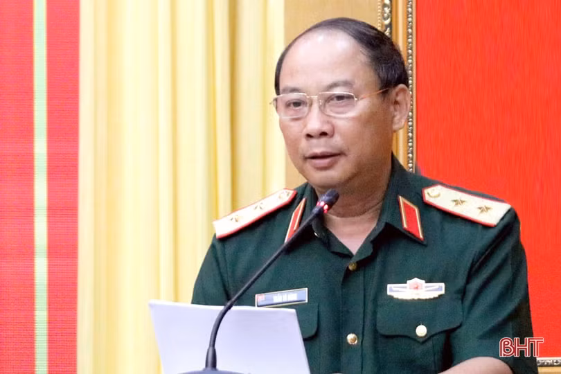 Bí thư Tỉnh ủy Hà Tĩnh dự hội nghị Đảng ủy Quân khu 4 ra nghị quyết lãnh đạo thực hiện nhiệm vụ 6 tháng cuối năm