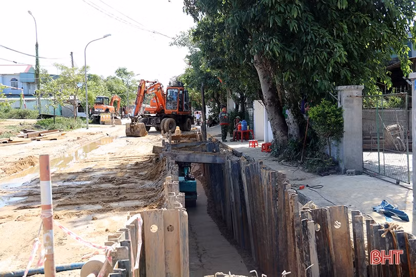 Cần đẩy nhanh tiến độ công trình thu gom và xử lý nước thải ở TX Kỳ Anh 