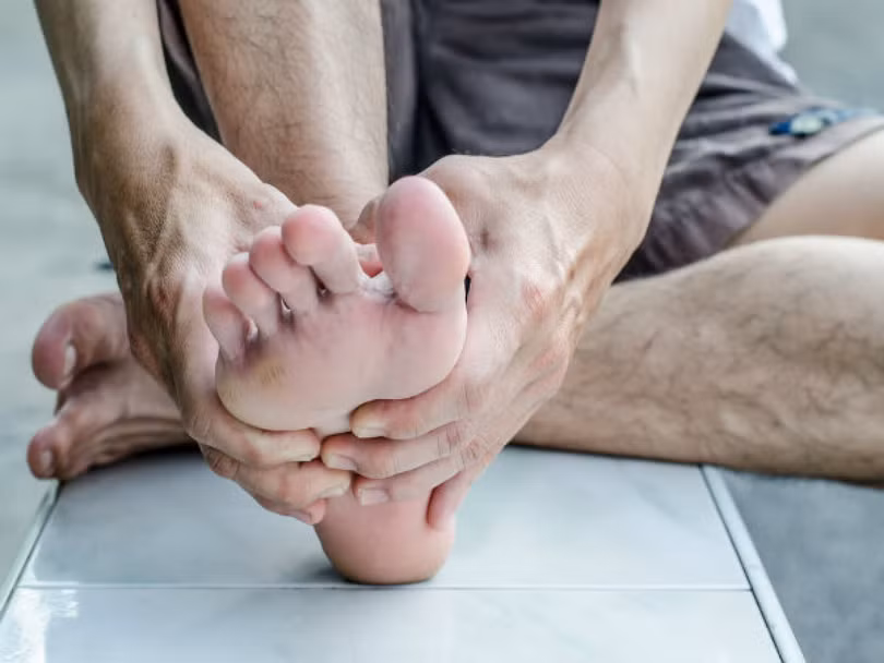 Những nguyên nhân khiến bàn chân lạnh cóng