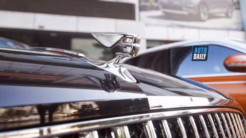Chi tiết Bentley Flying Spur W12 First Edition hơn 23 tỷ tại Việt Nam