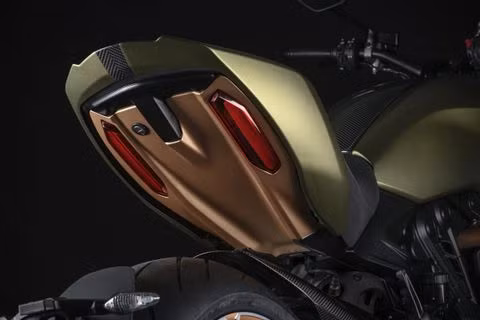 Ducati Diavel 1260 Lamborghini sắp về Việt Nam